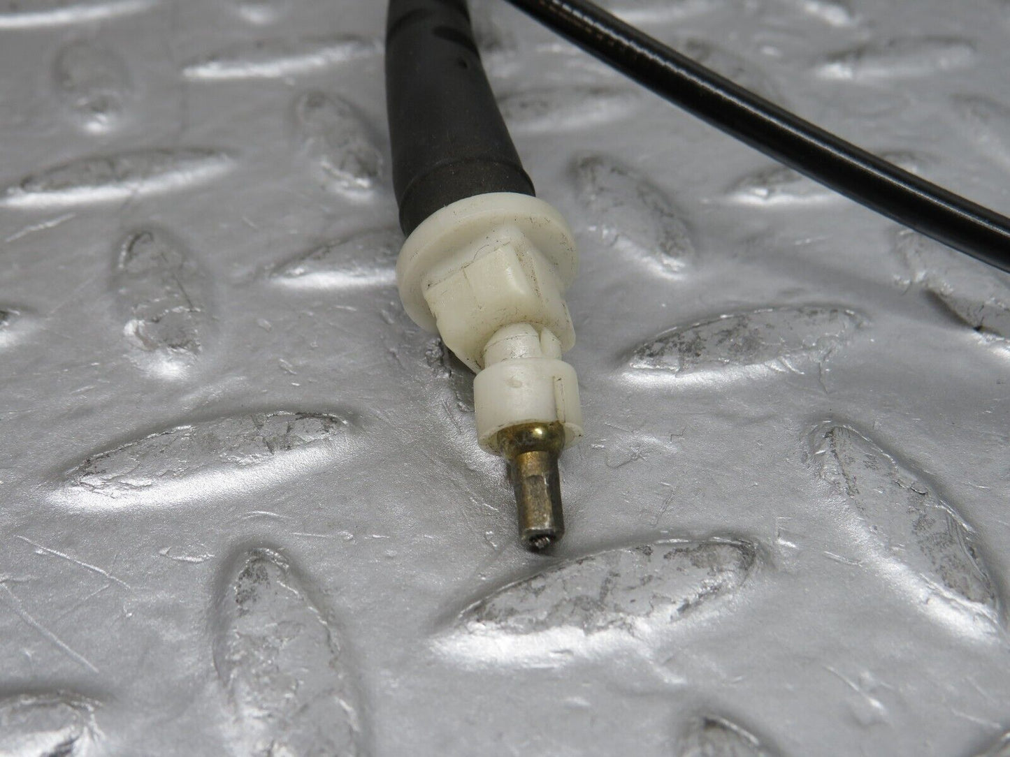 37942 Mercedes-Benz A124 320E Cabriolet Gearbox Cable 1242600351