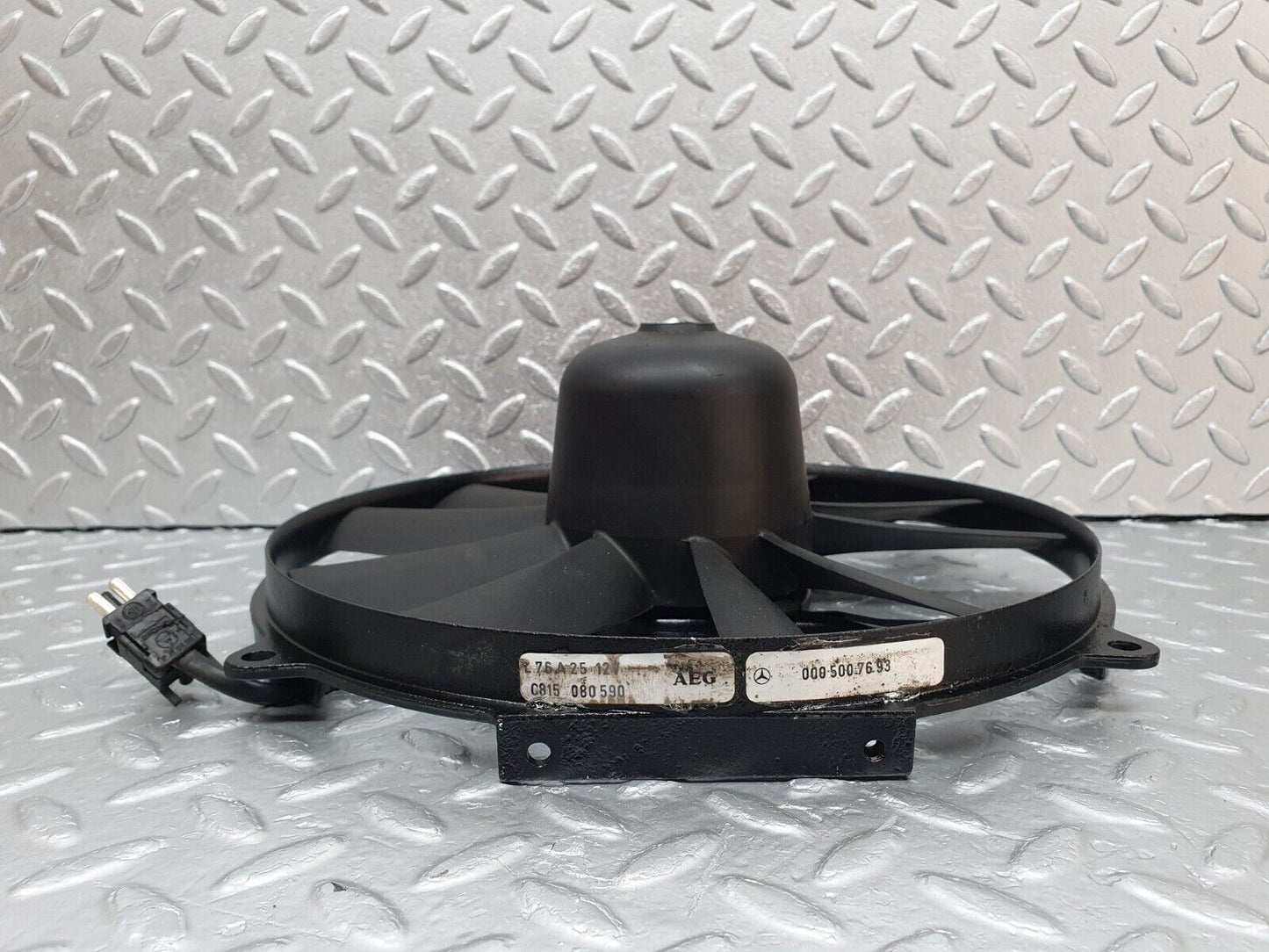 42187 Mercedes-Benz R129 320SL Coupe Radiator Cooling Fan AEG 0005007693