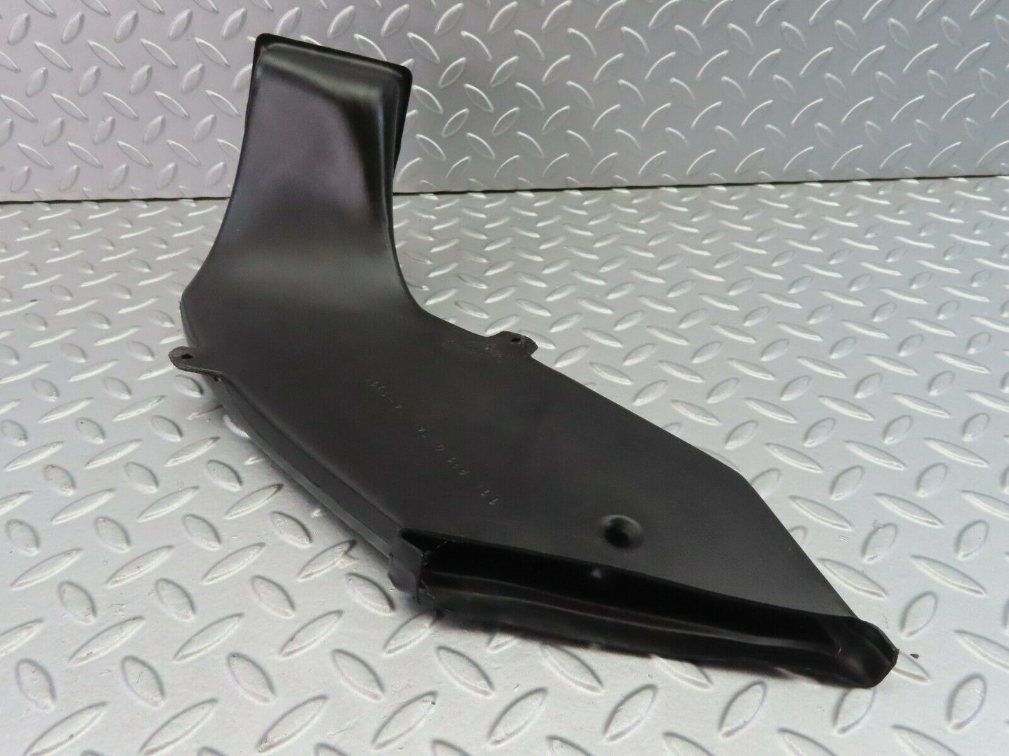 7436 Mercedes-Benz W116 450SE Ventilation Air Duct Right 1168310246