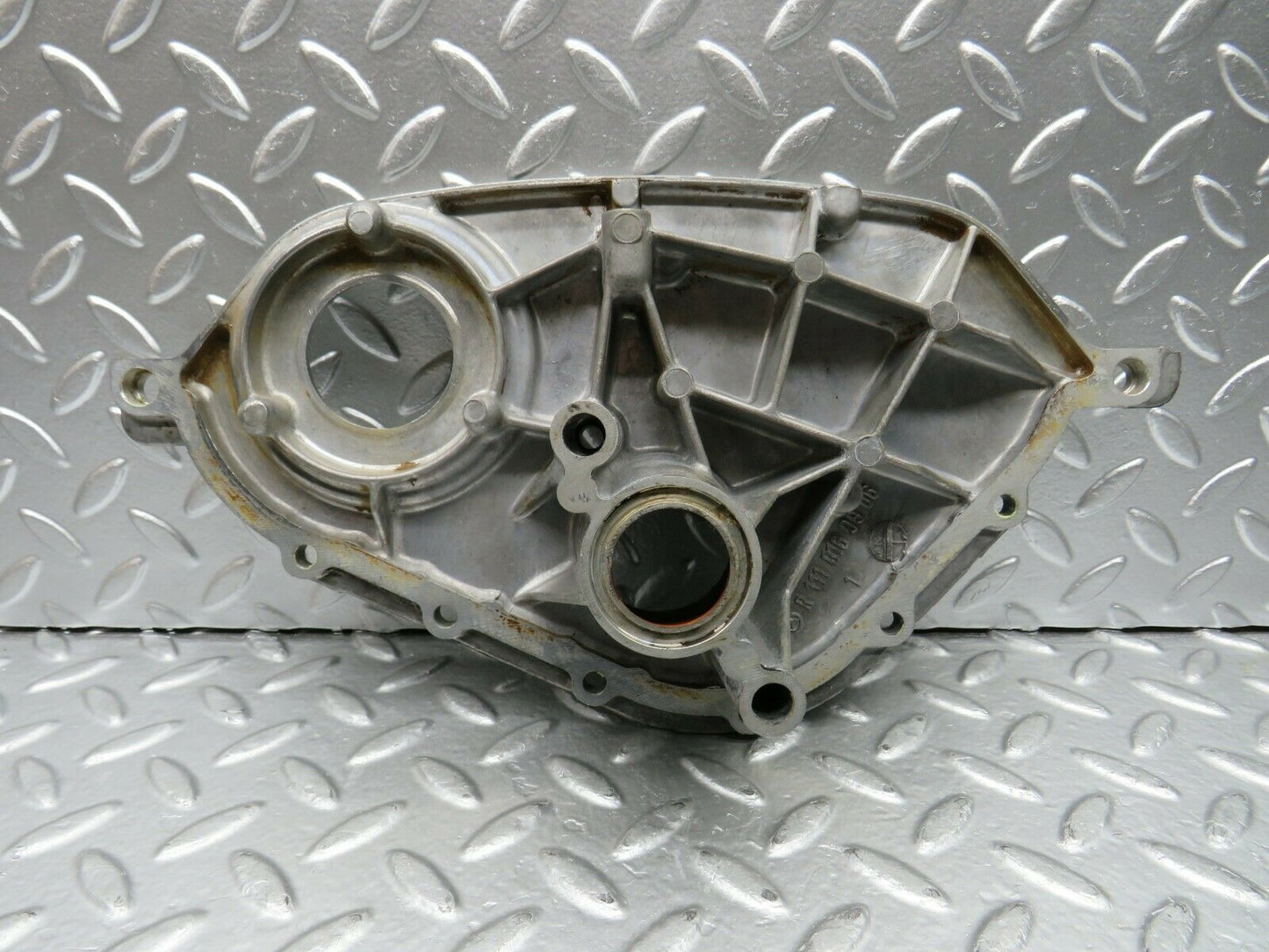 22503 Mercedes-Benz C124 E220 Coupe Cylinder Head Front Cover 1110160906