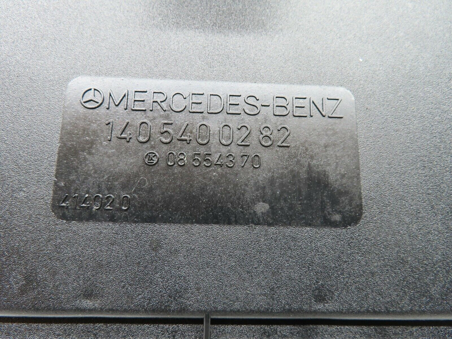 19684 Mercedes-Benz C140 CL420 Coupe Fuse Box Lid 1405450173