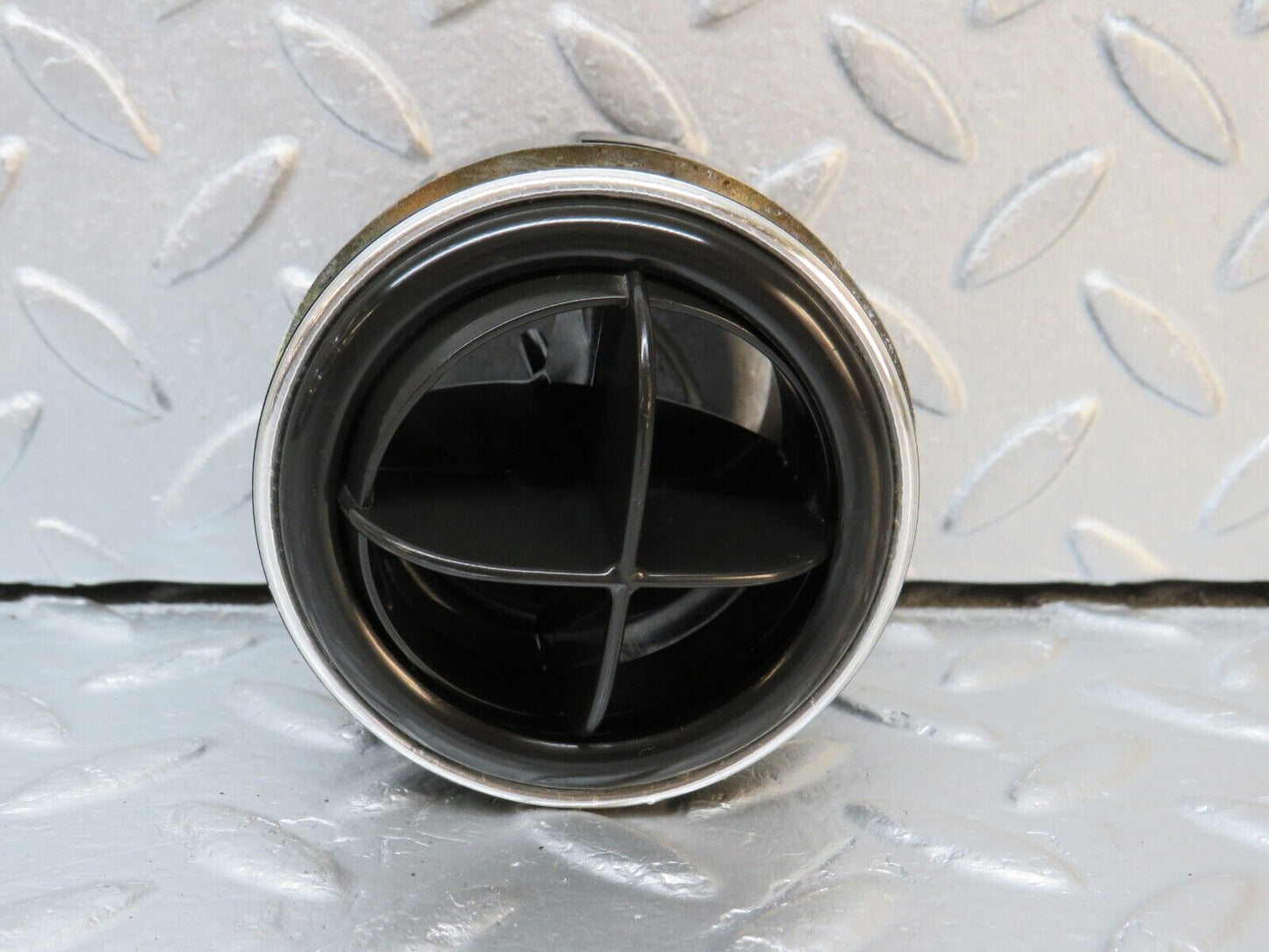 39821 Mercedes-Benz R107 350SL Dashboard Air Vent