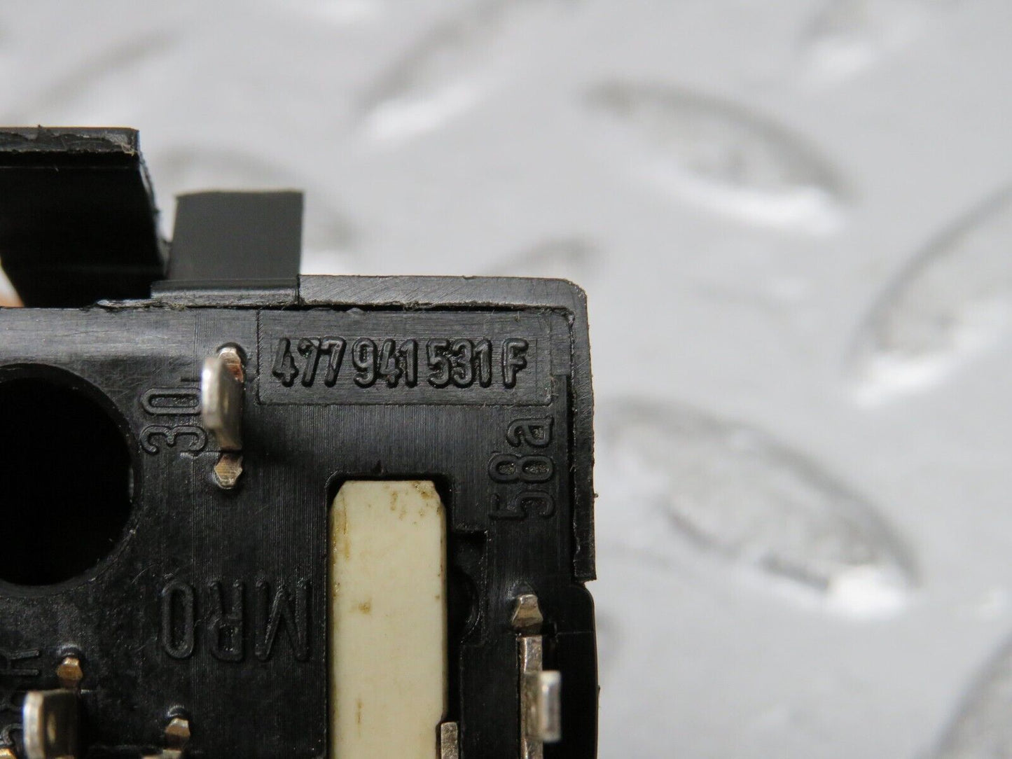 30041 Porsche 924 Headlight Switch 477941531