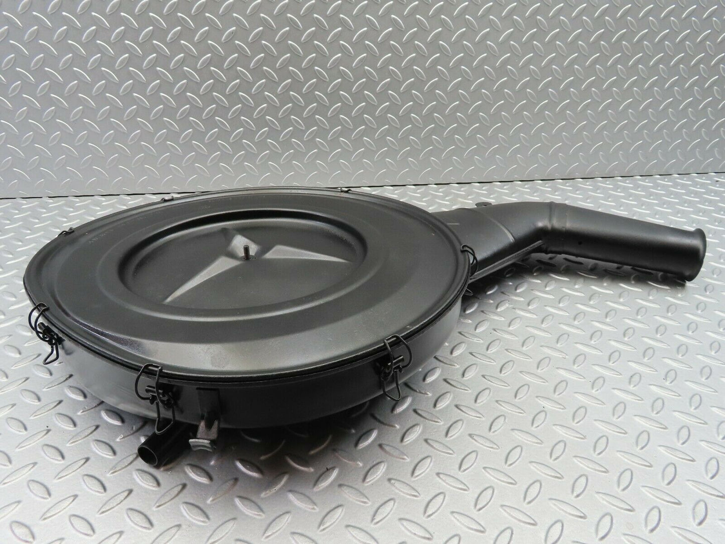 7058 Mercedes-Benz C107 350SLC Coupe  Air Filter Housing Box 0070942702