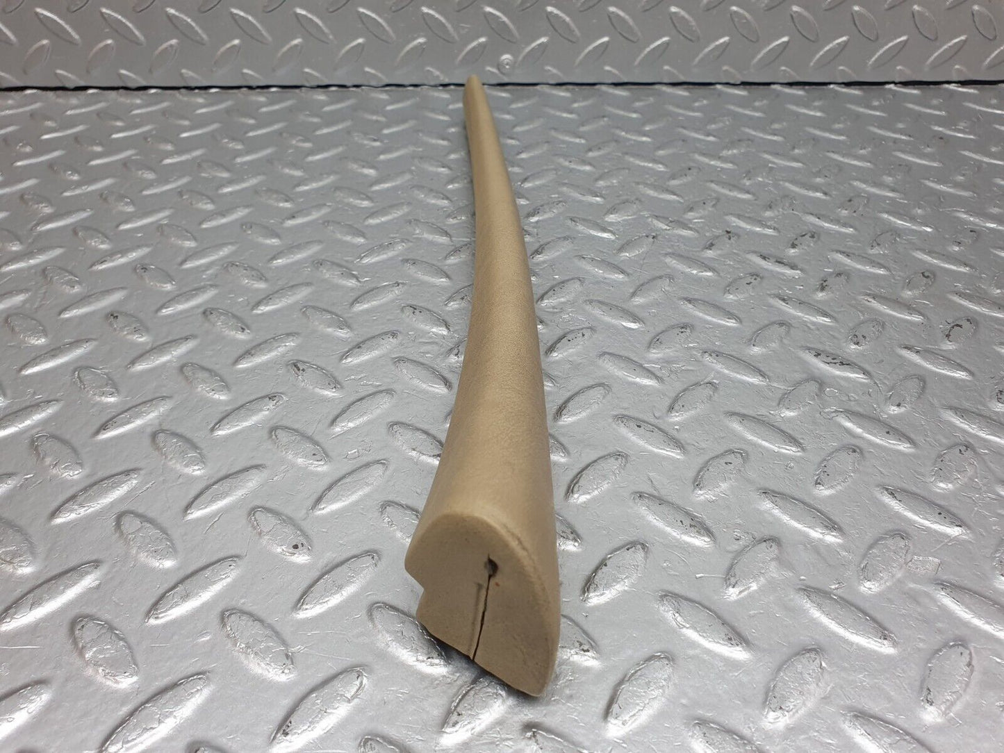 40932 Mercedes-Benz W126 300SE Front Left Door Interior Trim Beige
