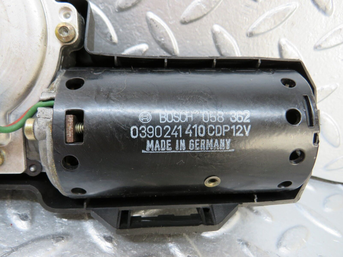 26694 Mercedes-Benz C124 220CE Coupe Wiper Motor Bosch 0390241410