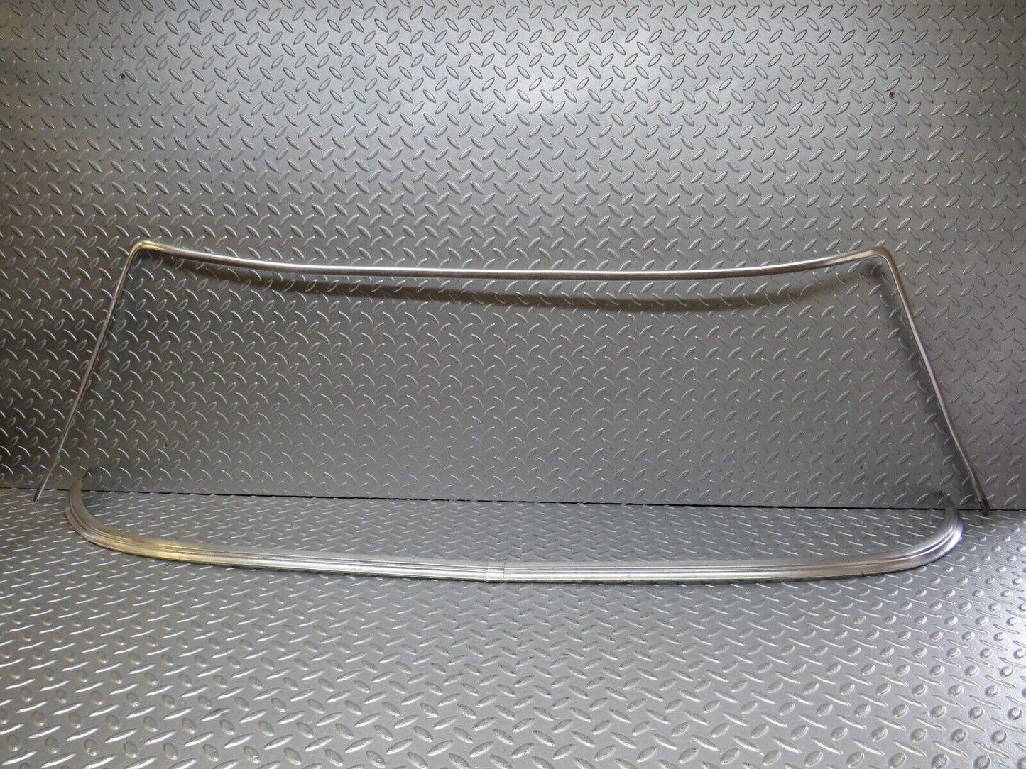 35797 Mercedes-Benz W108 Front Windscreen Chrome Frame