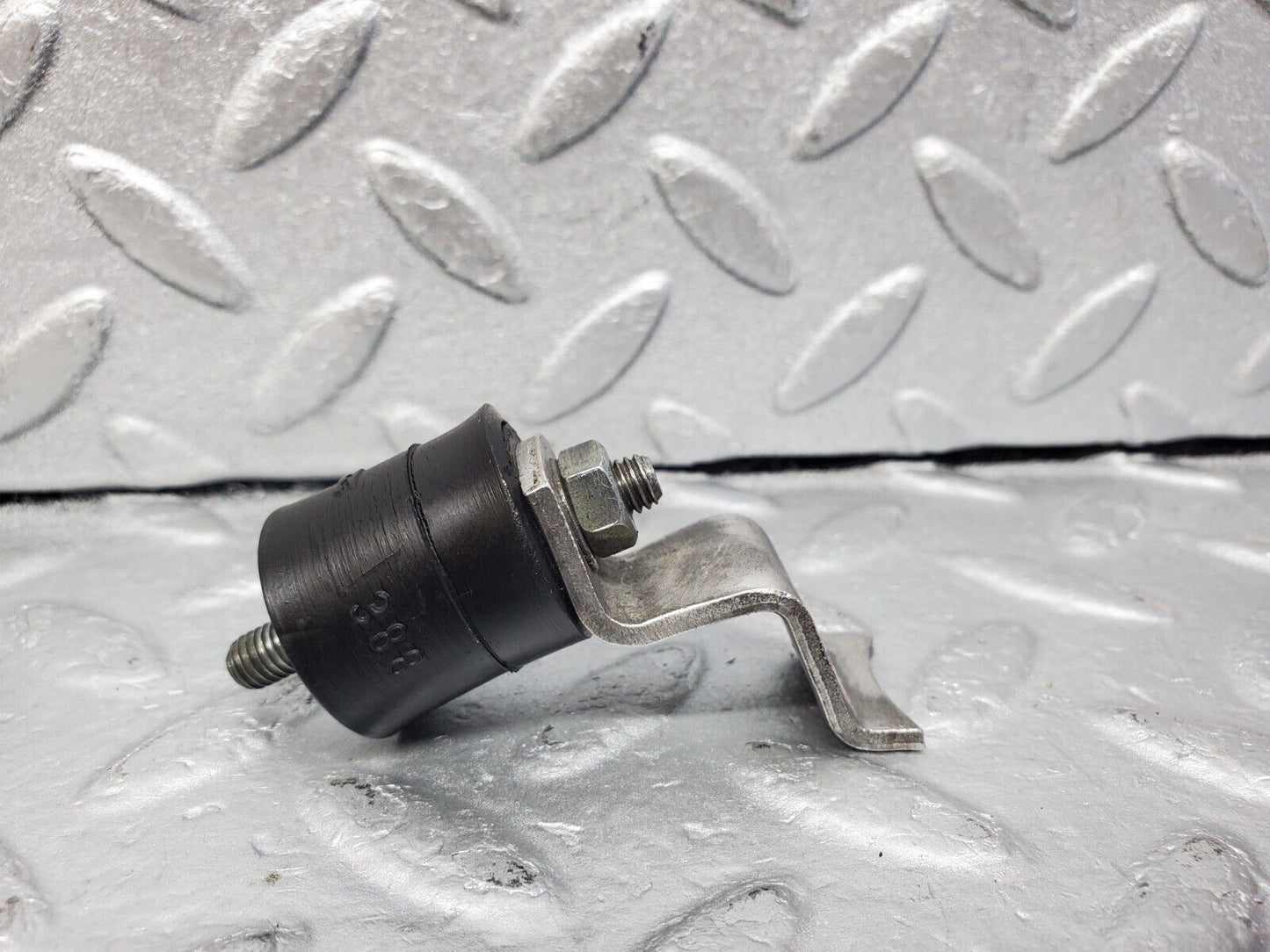 45980 Mercedes-Benz W126 420SE Air Filter Box Housing Holder 2X