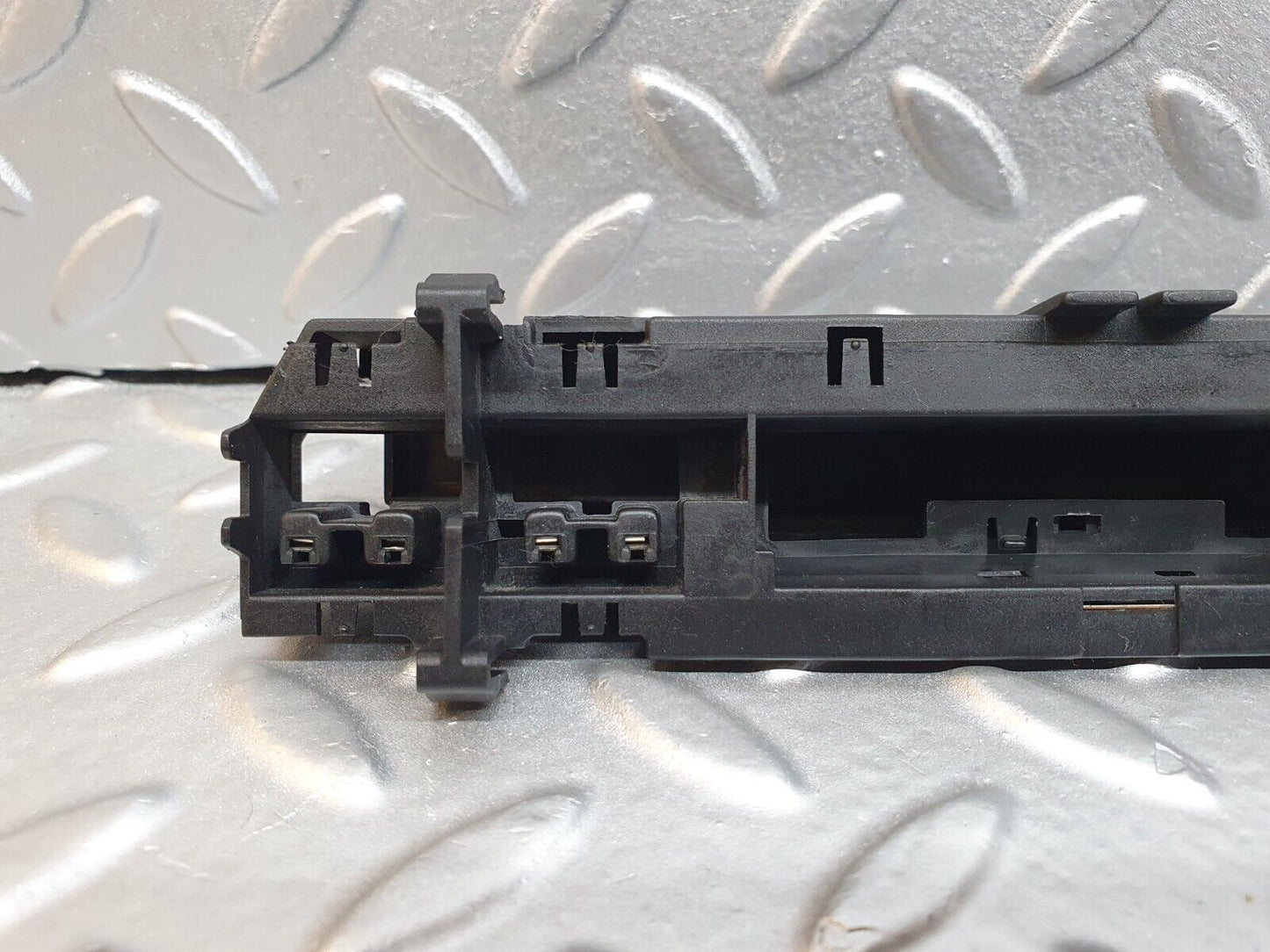 41982 Mercedes-Benz W202 C200 Centre Console Switch Bracket 2108210071