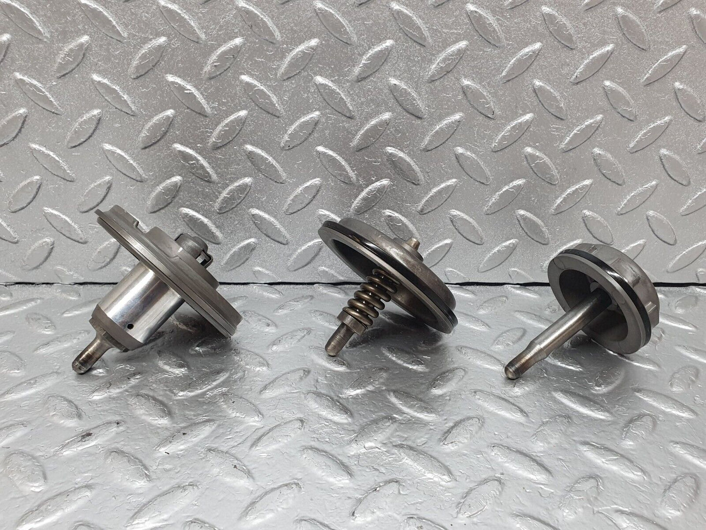 44233 Mercedes-Benz C107 350SLC Coupe Automatic Gearbox Piston Set 722.001 1152772338 1152774538
