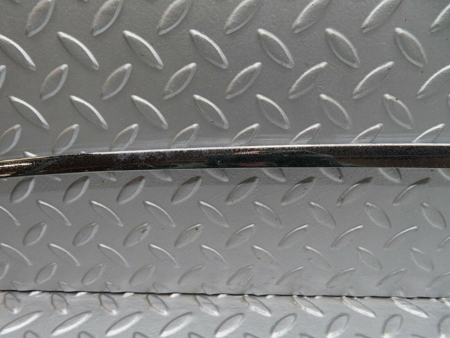 13283 Mercedes-Benz W111 220S Rear Windscreen Top Chrome Strip