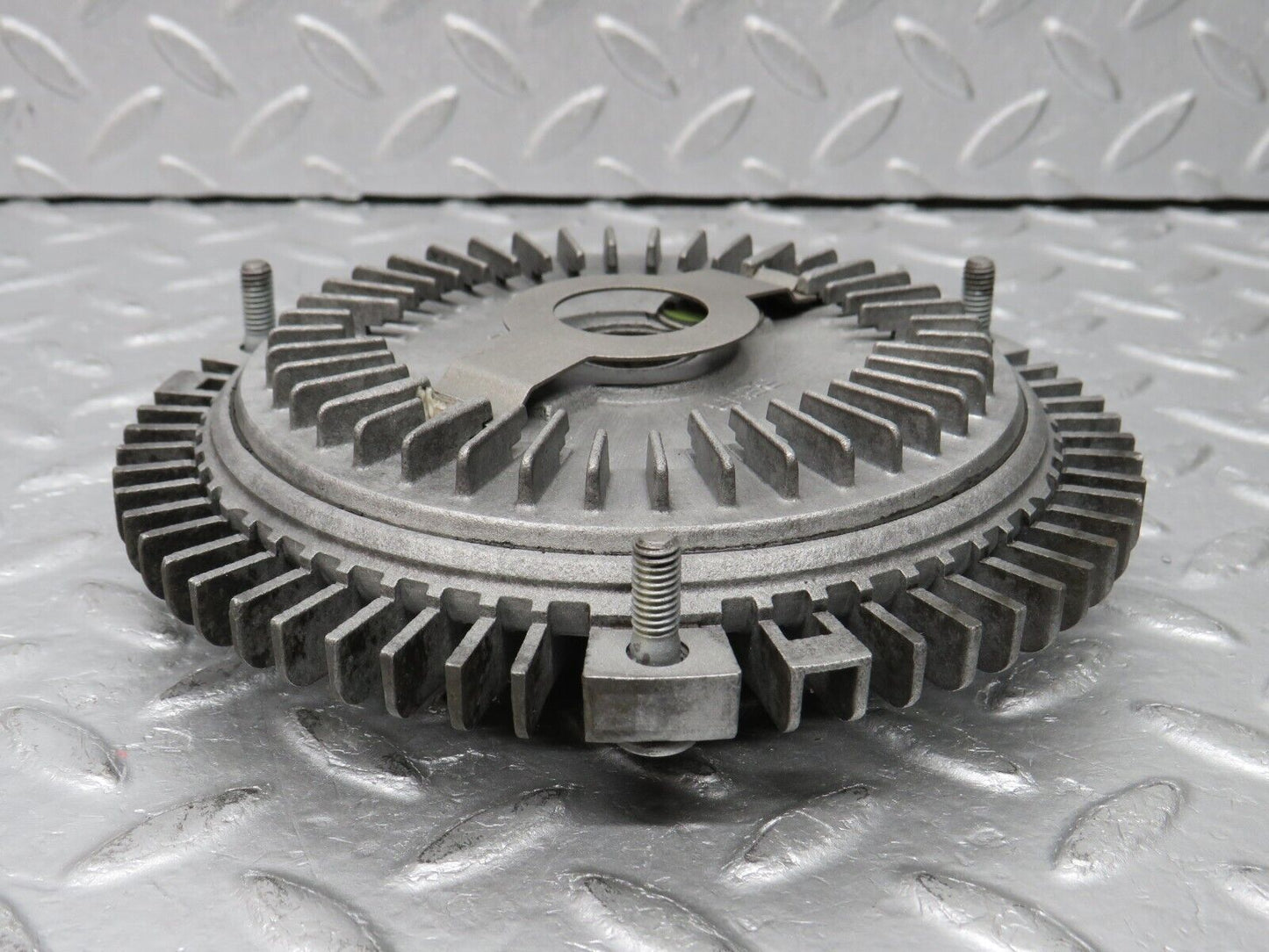 38820 Mercedes-Benz W201 190E 2.6L Engine Cooling Fan Clutch Behr