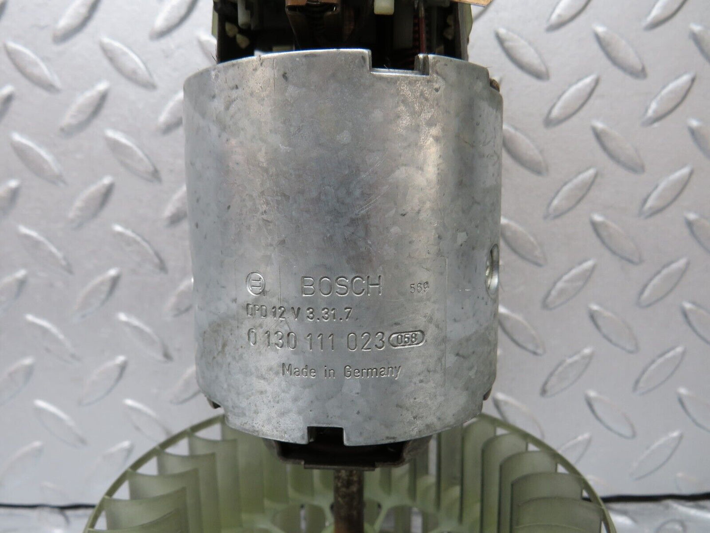 39499 Mercedes-Benz R129 320SL Coupe Heater Blower Motor Bosch 0130111023
