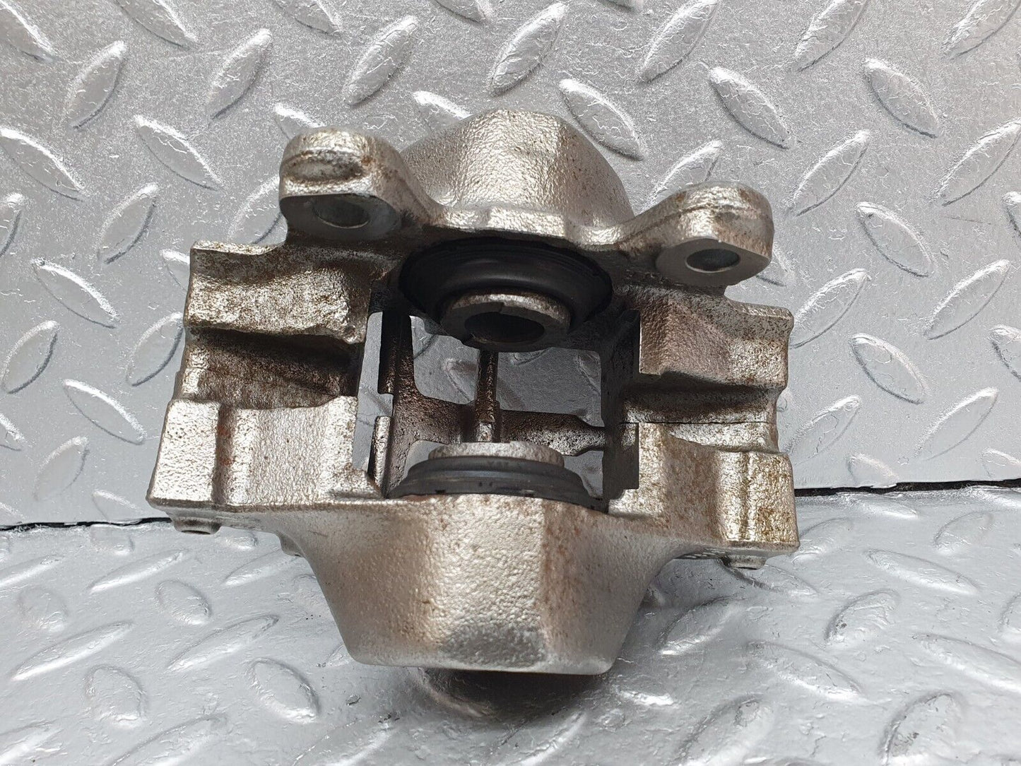 42114 Mercedes-Benz W202 C200 Rear Left Brake Caliper ATE 32
