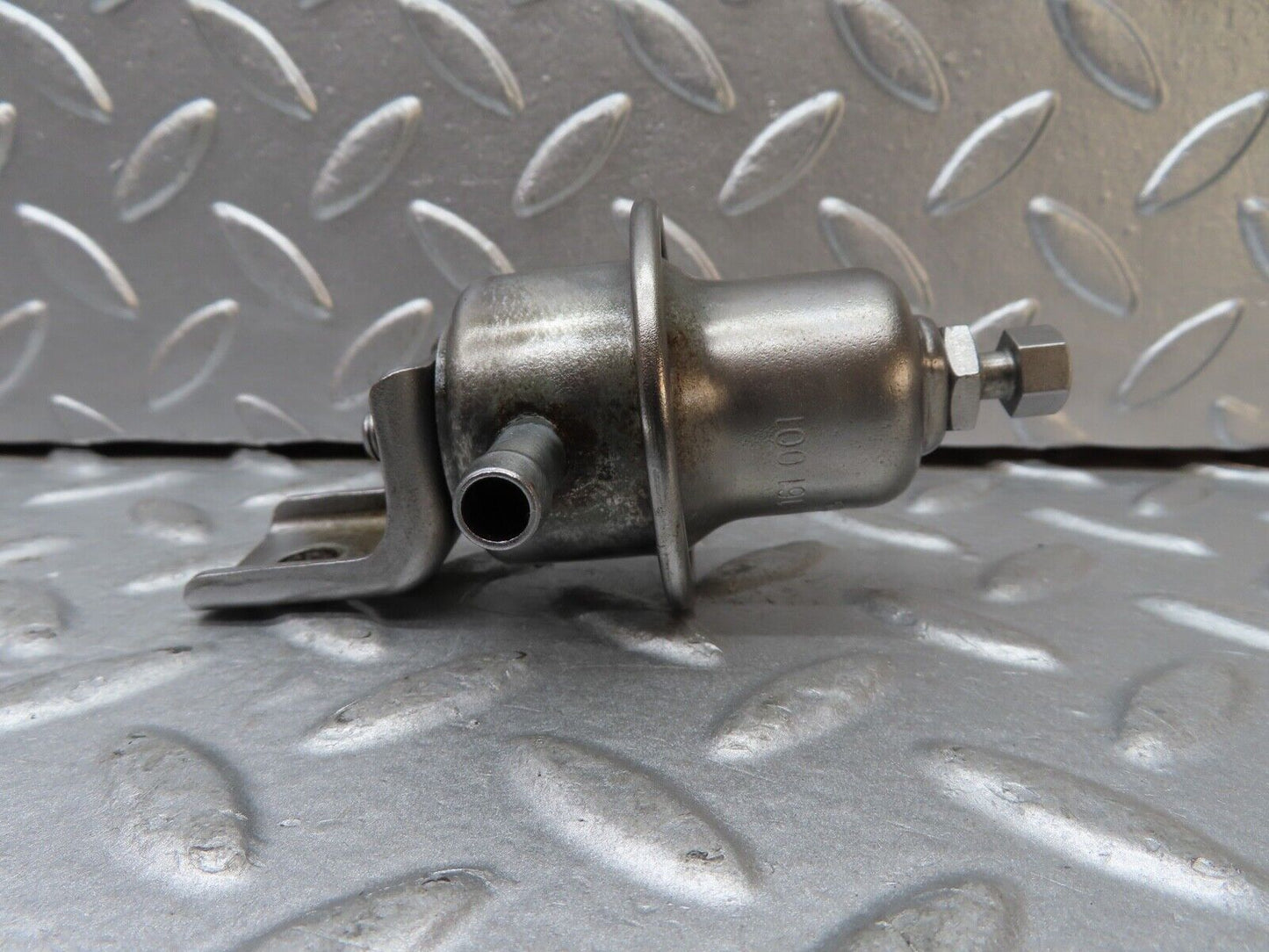 20357 Mercedes-Benz W114 280CE Coupe Fuel Pressure Regulator 0280161001