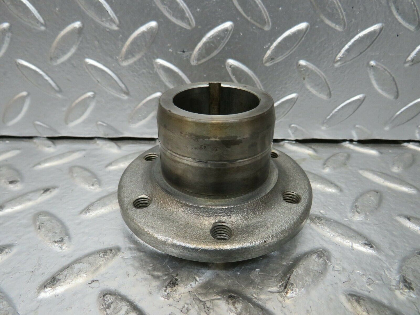 23397 Mercedes-Benz W116 350SE Crankshaft Sleeve Hub