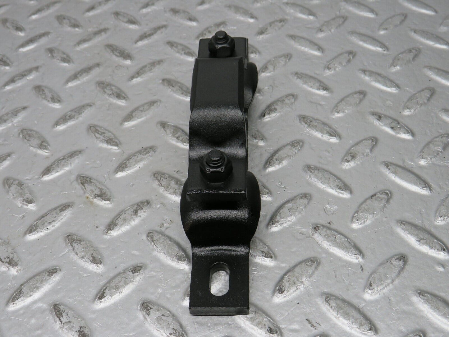 31994 Mercedes-Benz W123 230E Engine Mount Bracket Front