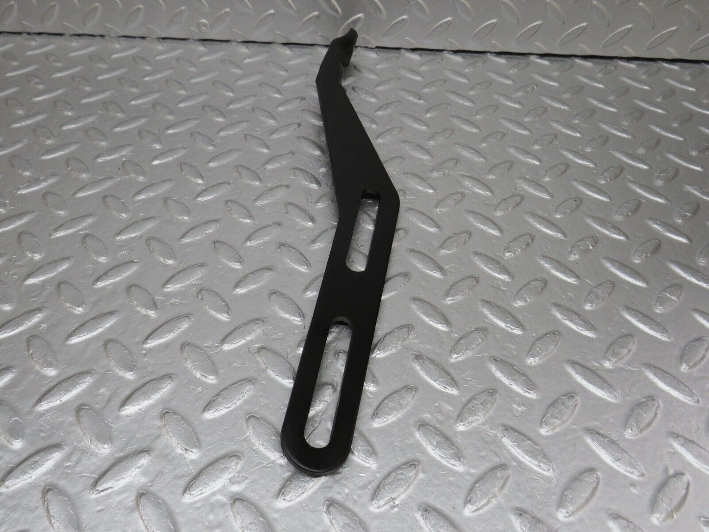 34612 Mercedes-Benz C126 380SEC Coupe Exhaust Bracket