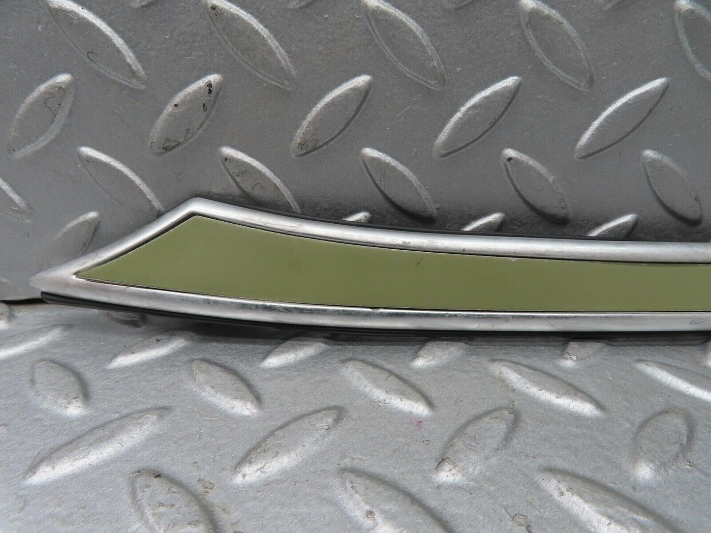 13608 Mercedes-Benz W123 200 C Pillar Exterior Trim Right Side 1236902880