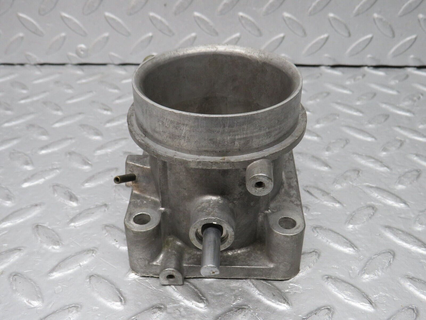 37575 Mercedes-Benz W109 300SEL Throttle Body Valve