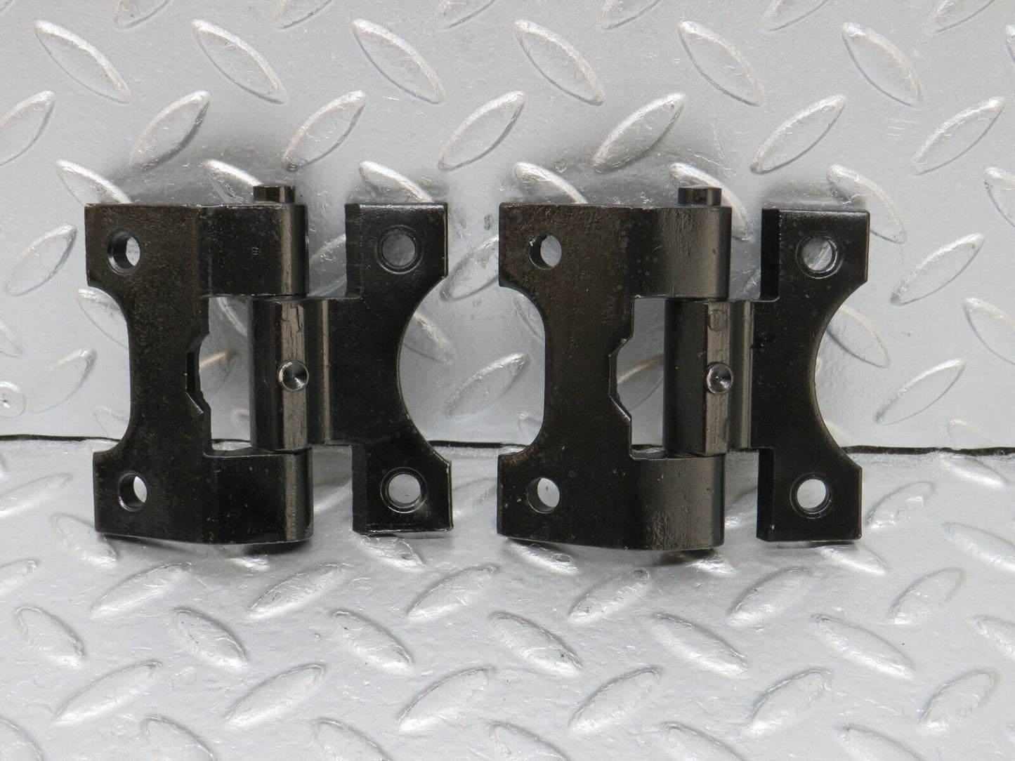 33554 Mercedes-Benz C107 R107 Door Hinge Right