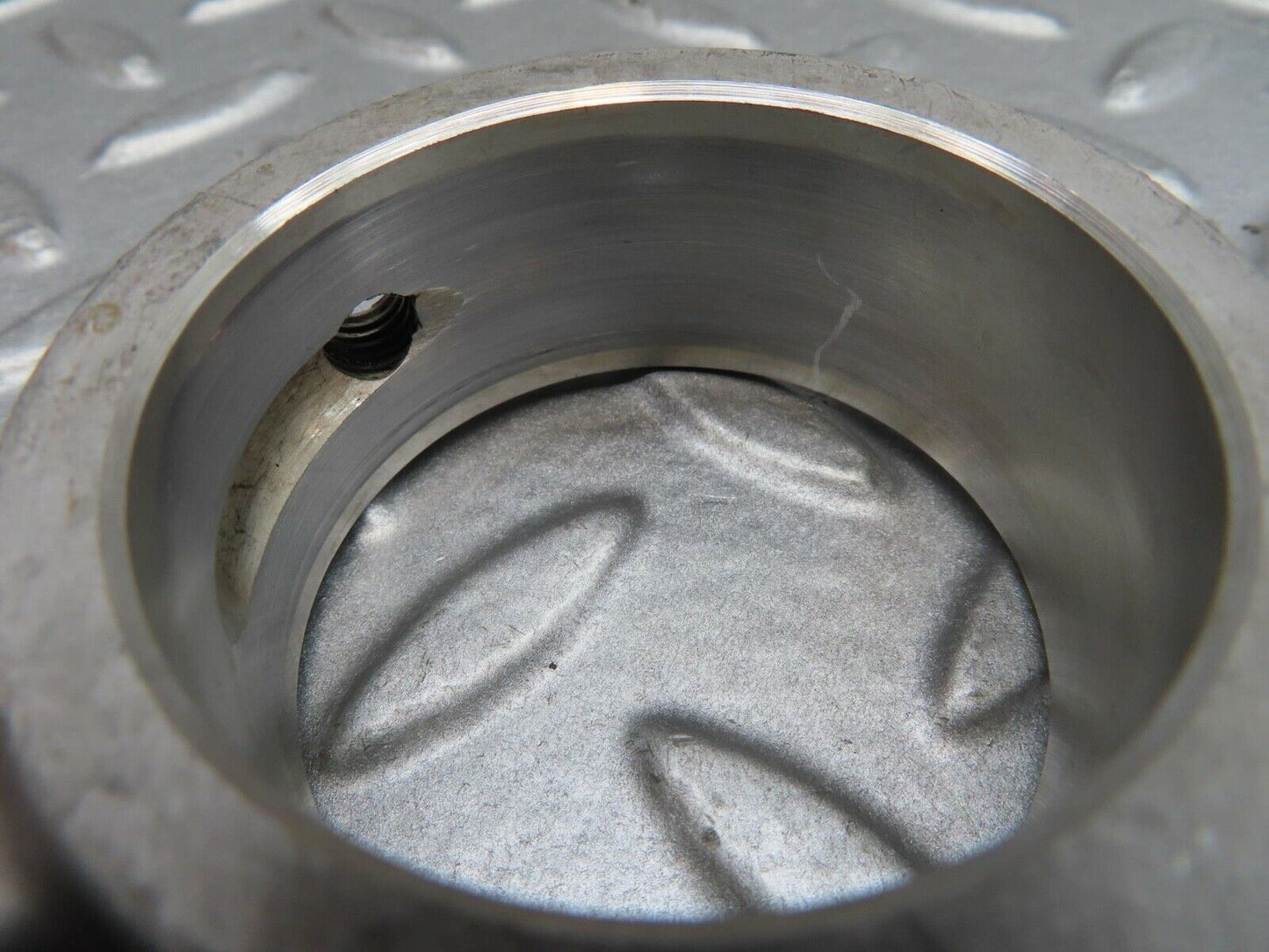 13736 Mercedes-Benz R107 450SL Camshaft Tower Bearing 1160512712