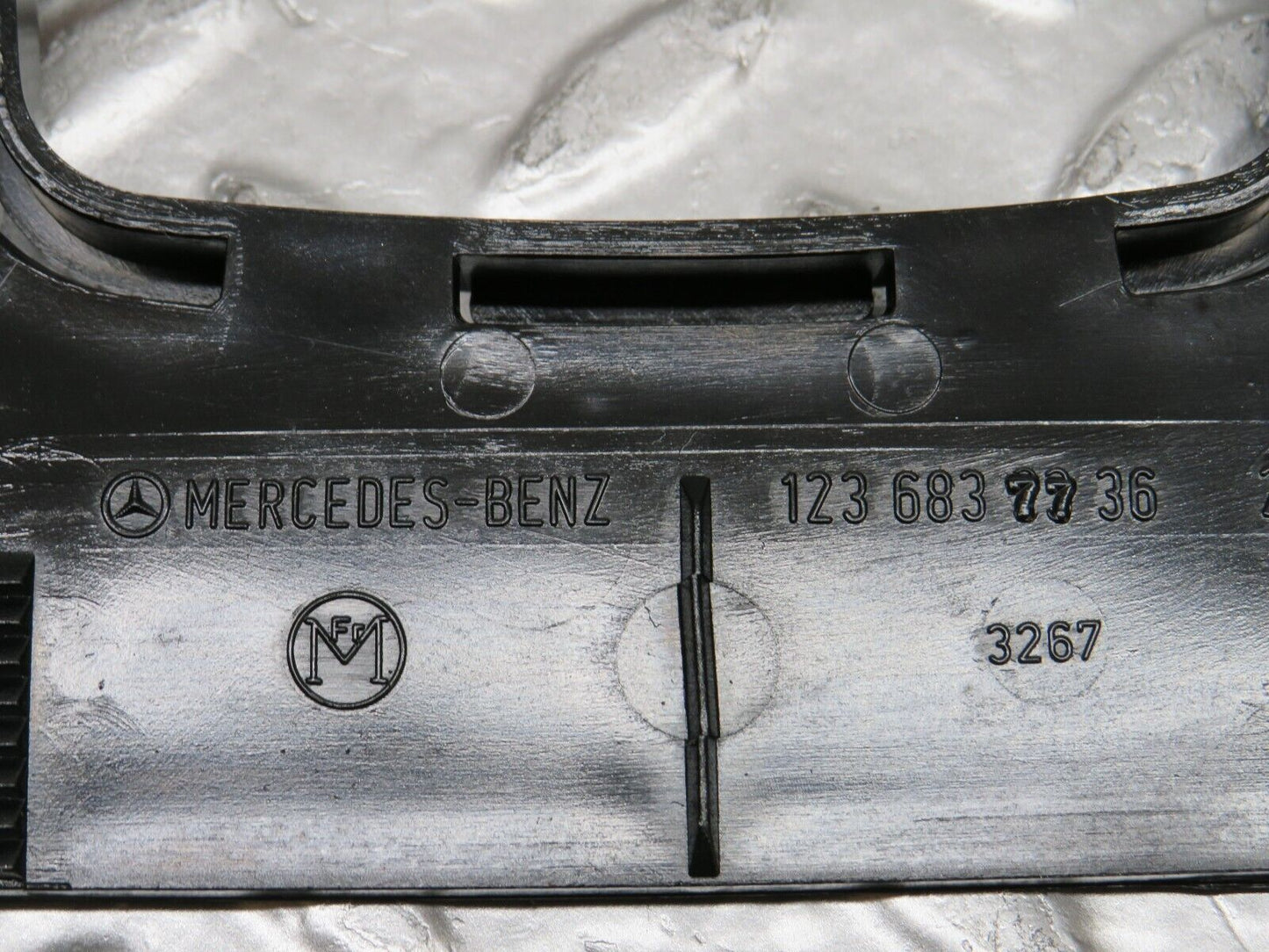 30987 Mercedes-Benz W123 200D Centre Console Panel 1236837736