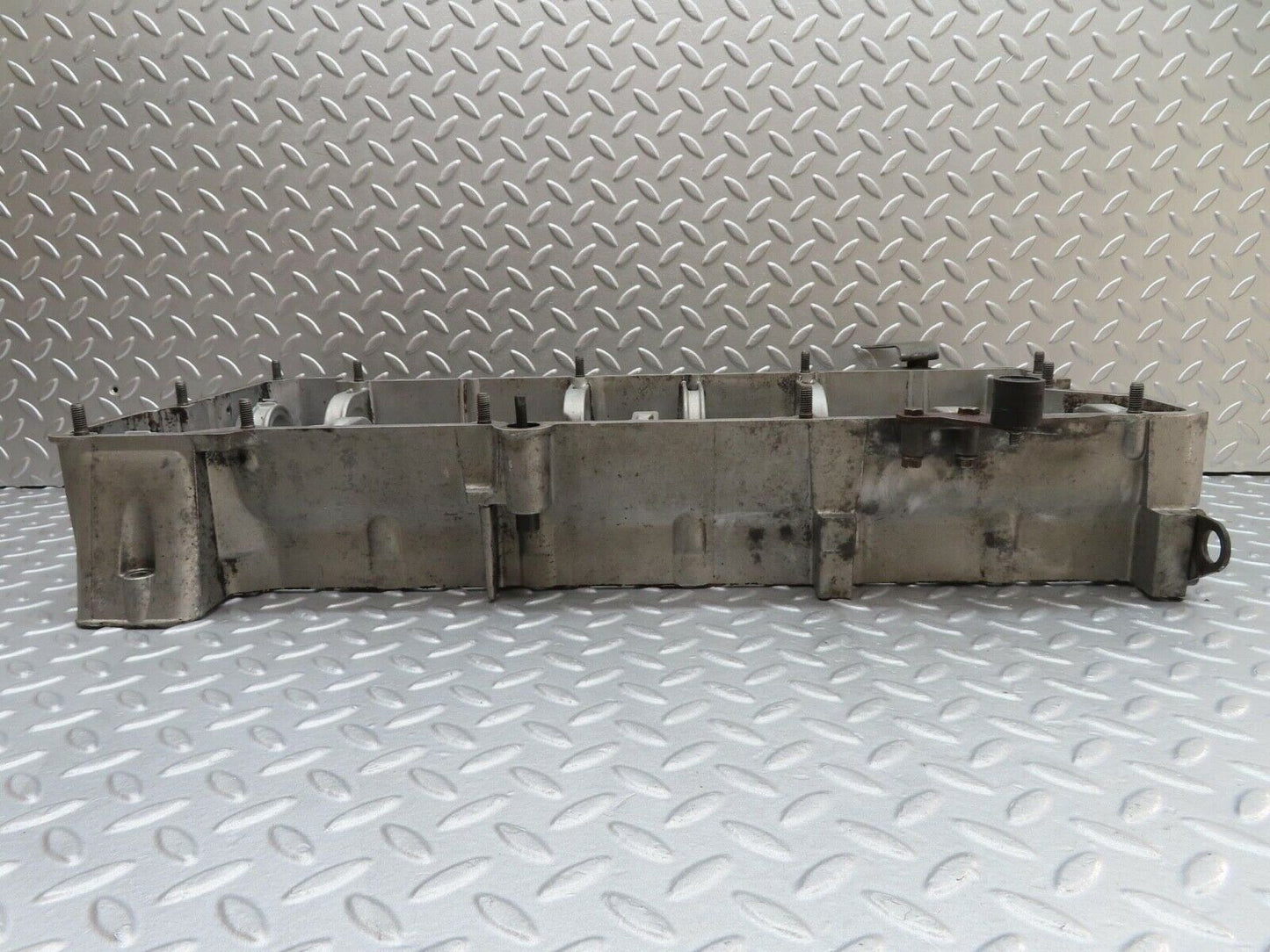 16071 Mercedes-Benz W123 280E Camshaft Bearing Casing 1100163304