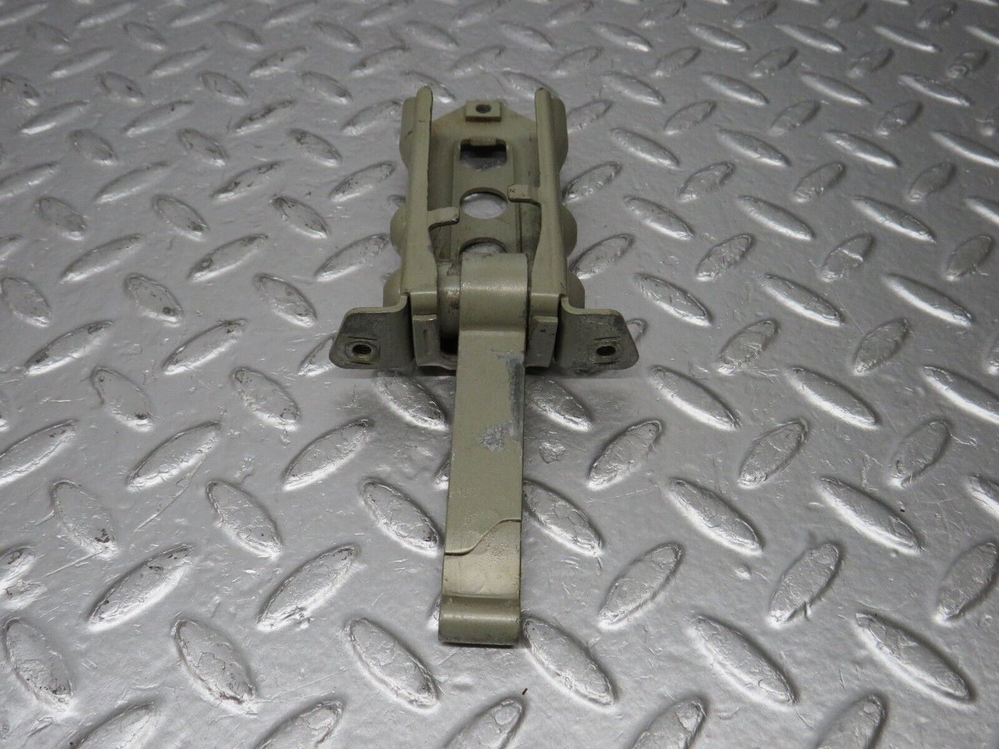 33689 Mercedes-Benz W201 190E  Door Safety Check Strap