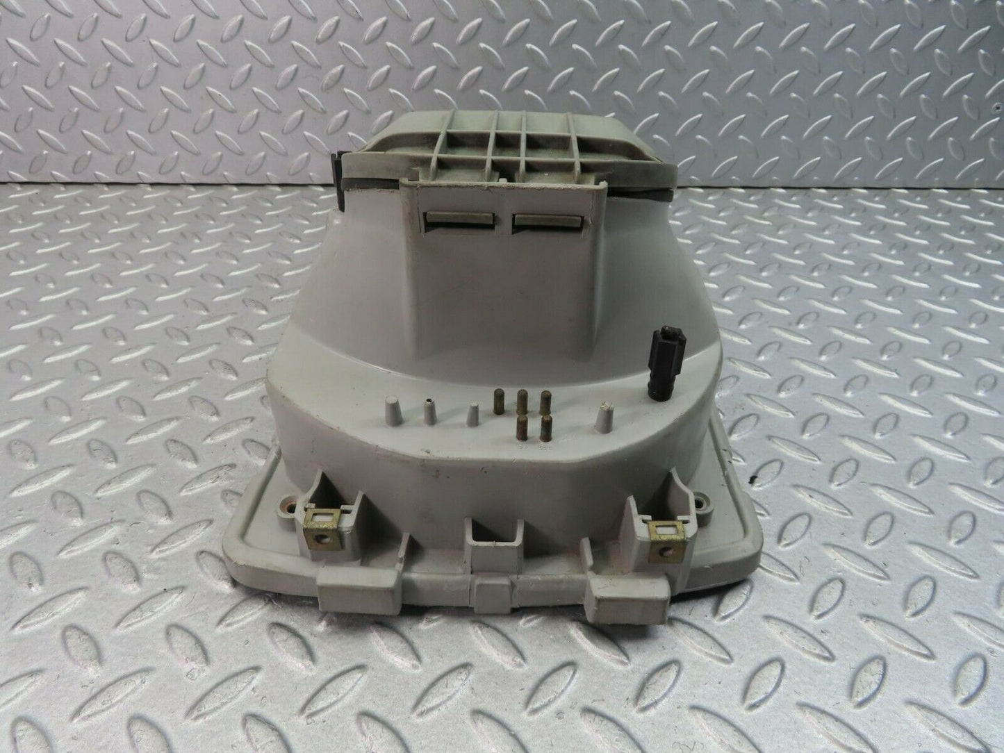 8470 Mercedes-Benz W123 Headlight Housing Hella Left