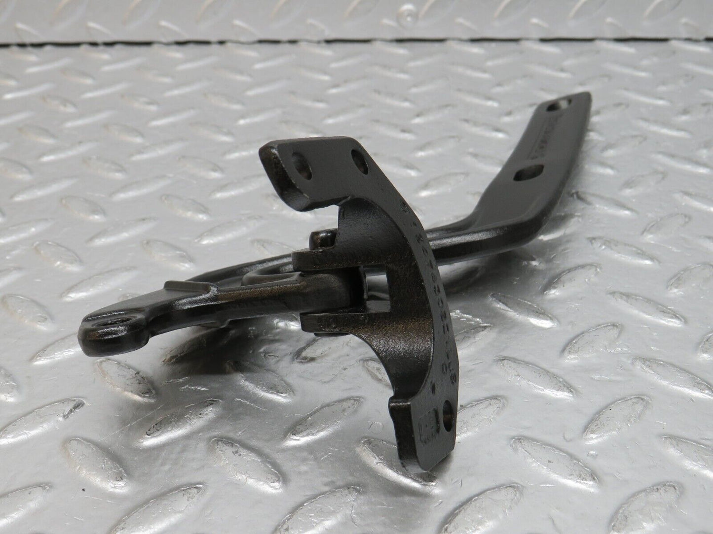 32542 Mercedes-Benz S124 300TE Trunk Lid Hinge Right 1247430451 1247430221