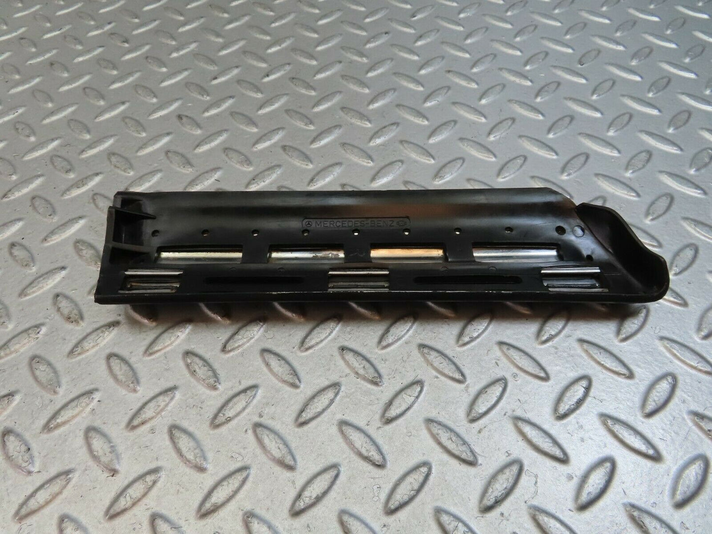 9610 Mercedes-Benz C123 280CE Coupe Front Right Fender Lower Moulding Trim