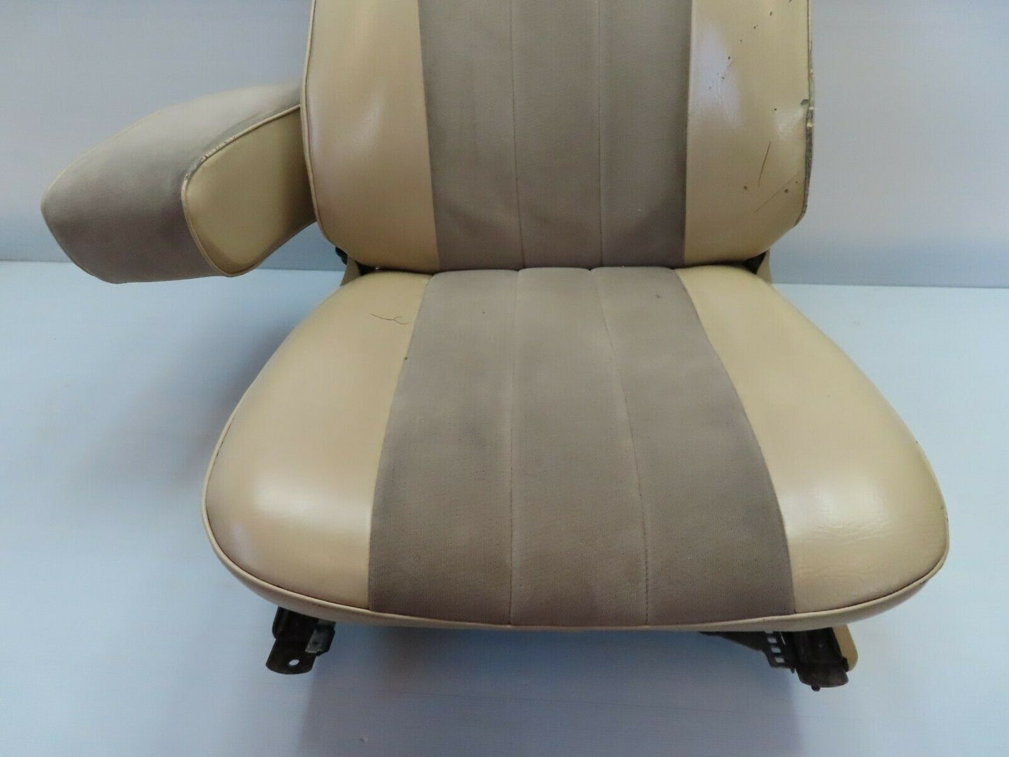 7323 Mercedes-Benz W116 450SE Front Left Seat Driver Seat