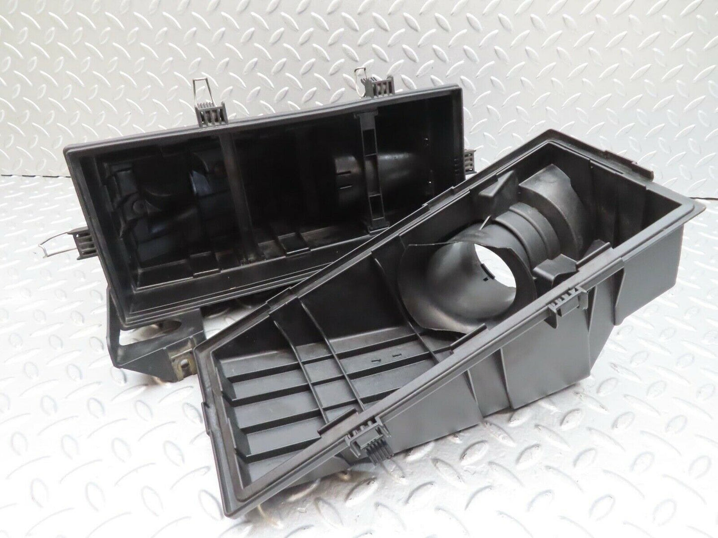 15025 Mercedes-Benz W140 S320 Air Filter Box Housing 1040900401