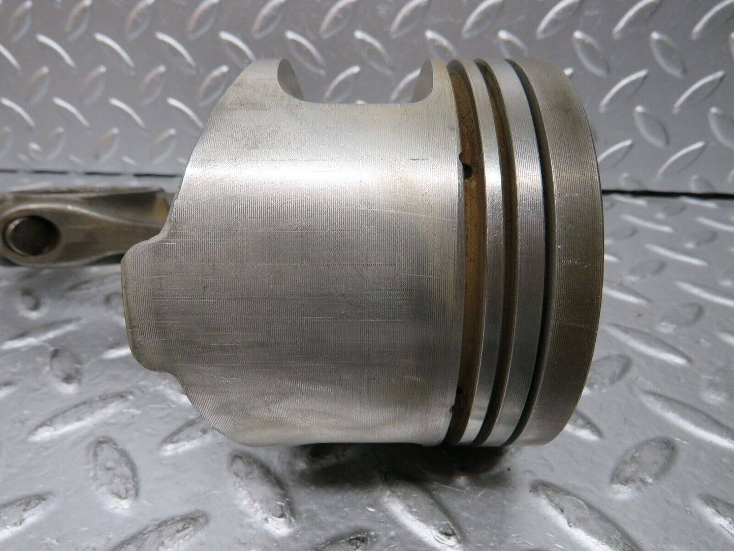 29914 Mercedes-Benz W123 230E Piston With Connecting Rod 96.47 mm 10200