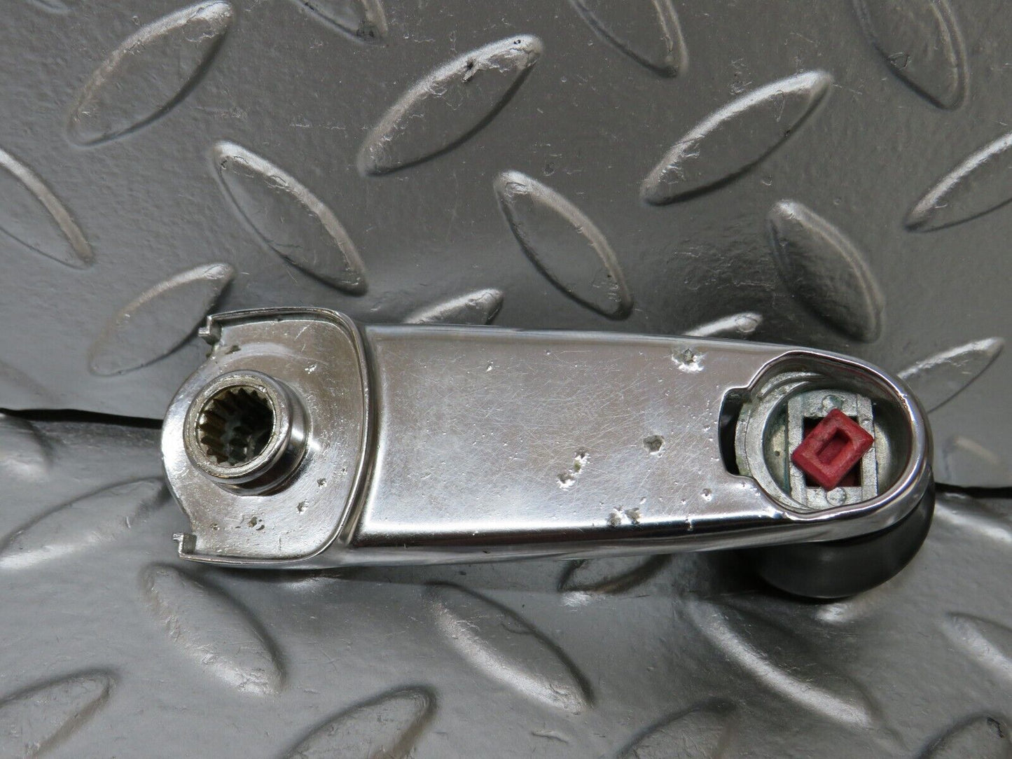 25541 Mercedes-Benz W123 200 Window Lifter Crank Handle