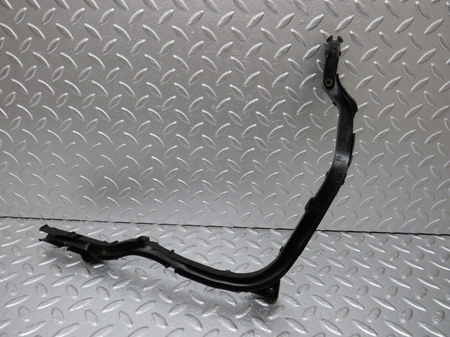 34105 Mercedes-Benz W124 260E Engine Wire Bracket Holder 1031590213