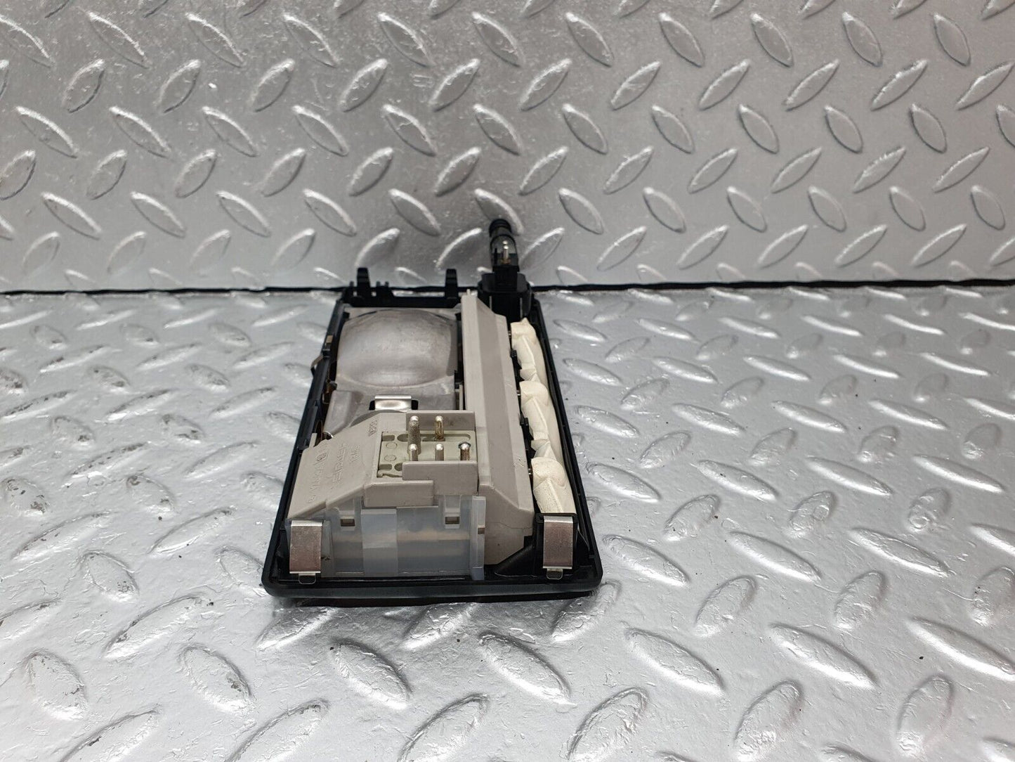 41610 Mercedes-Benz W124 200E Interior Dome Light No Sunroof Switch 1248201001