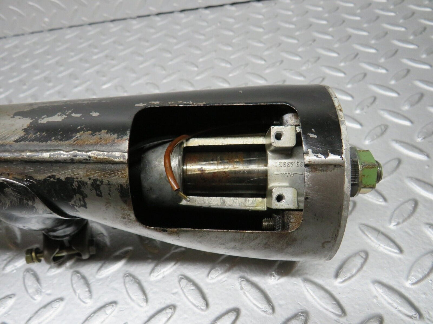 37579 Mercedes-Benz W109 300SEL Steering Column 108 R