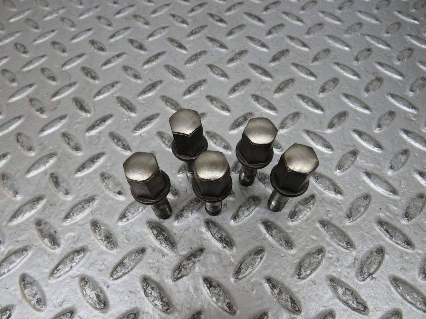 29038 Mercedes-Benz 5x Alloy Wheel Lug Bolt