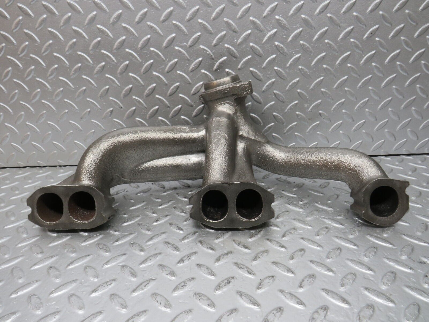32884 Mercedes-Benz W123 300D Exhaust Manifold 6171420201