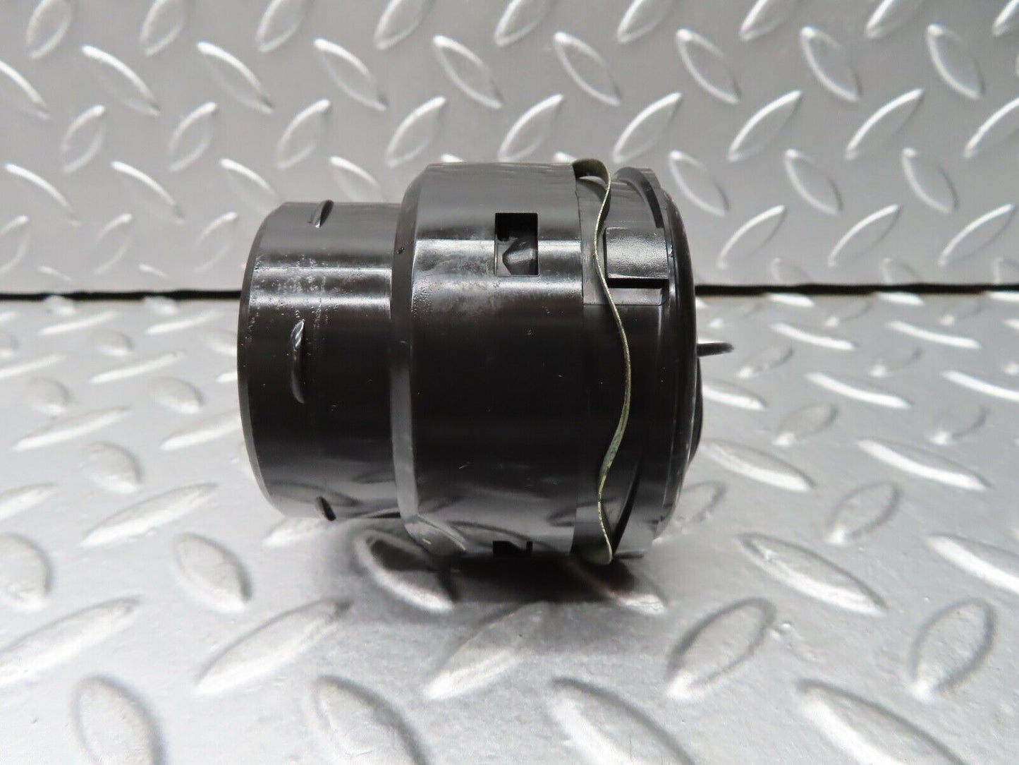 20588 Mercedes-Benz R107 450SL Dashboard  Air Vent