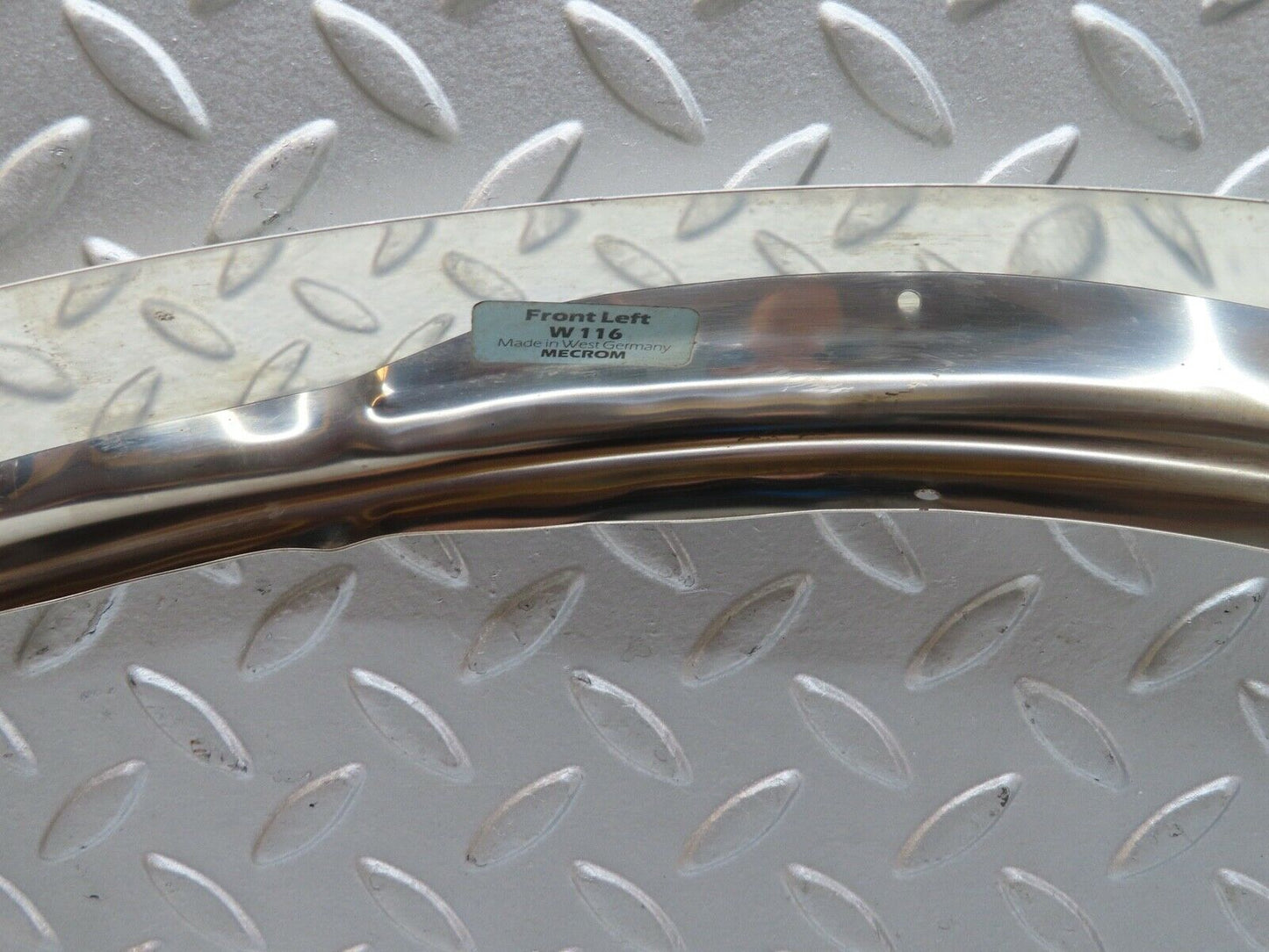 17677 Mercedes-Benz W116 450SEL  Front Left Wheel Arch Chrome Trim