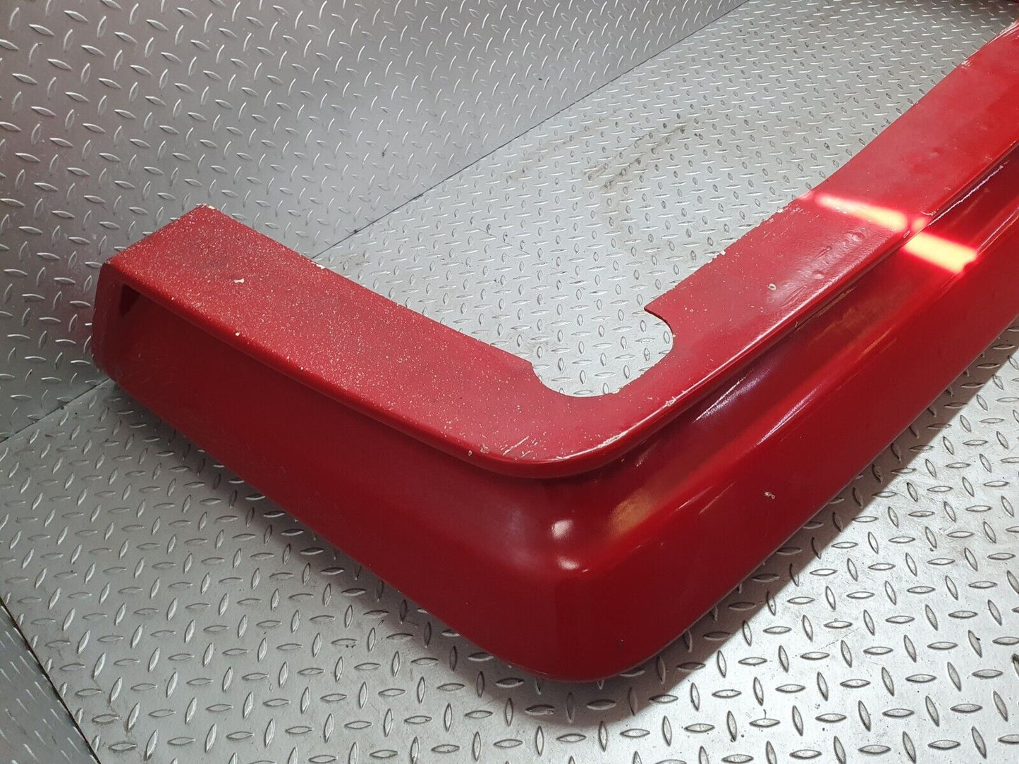 43841 Mercedes-Benz C126 380SEC Coupe Rear Bumper 1268850005 1268801114 1268801214