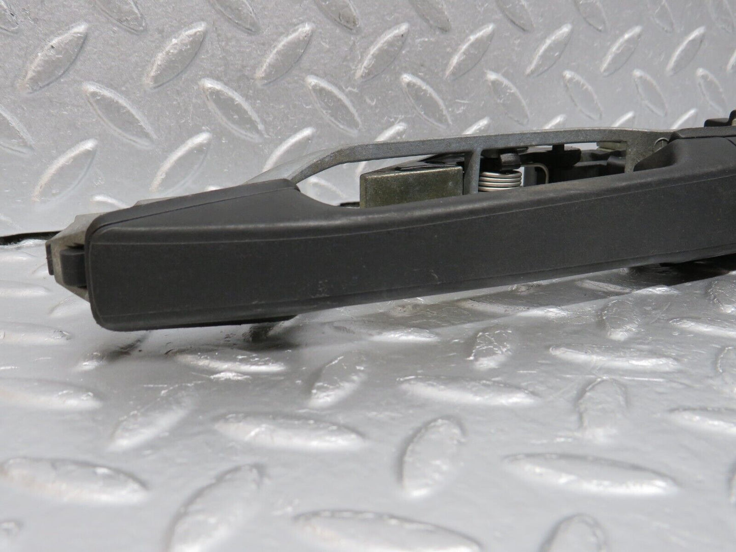 39771 Mercedes-Benz R129 320SL Coupe Right Door Exterior Handle With Key