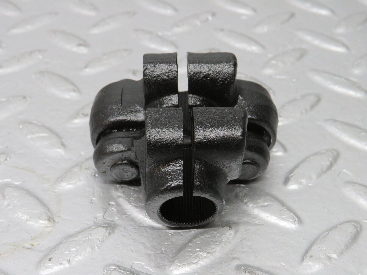 40419 Mercedes-Benz W110 230 Steering Column Lower Shaft Connector