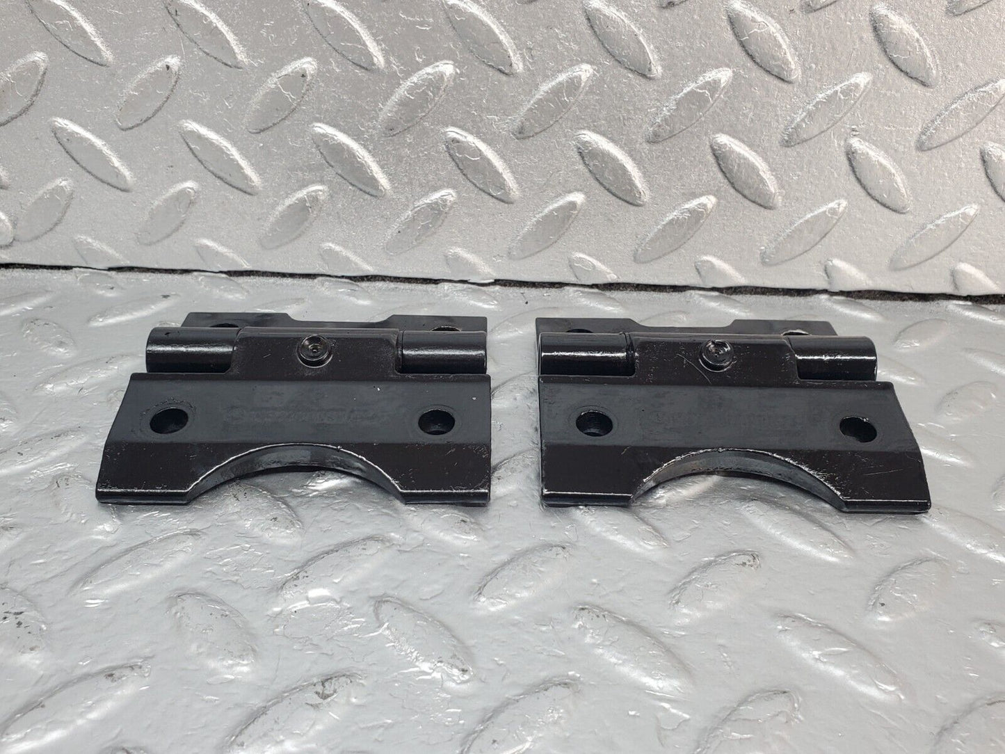 44337 Mercedes-Benz W123 280E Door Hinge Pair Right Side 1237200037