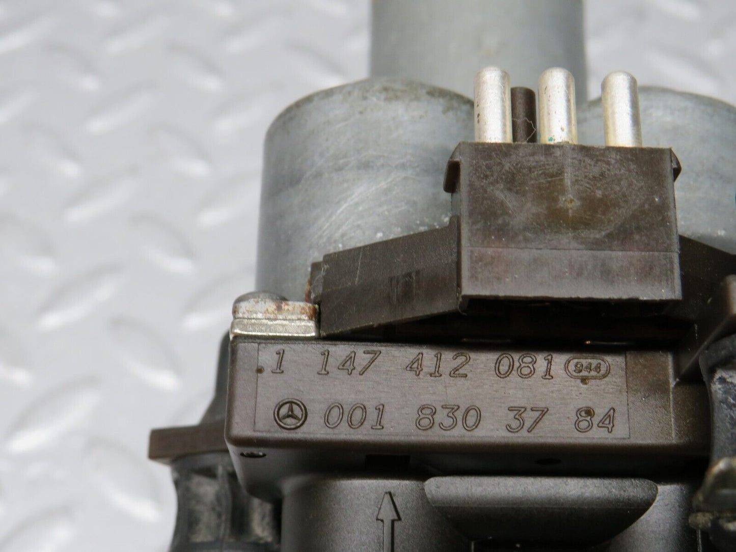 38033 Mercedes-Benz A124 320E Cabriolet Water Pump 0018303784 1147412081
