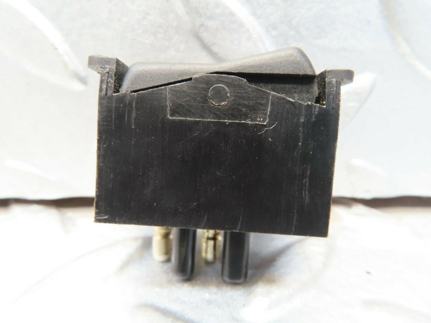 15789 Mercedes-Benz R107 450SL Coupe Interior Dome Light Switch 0008205810