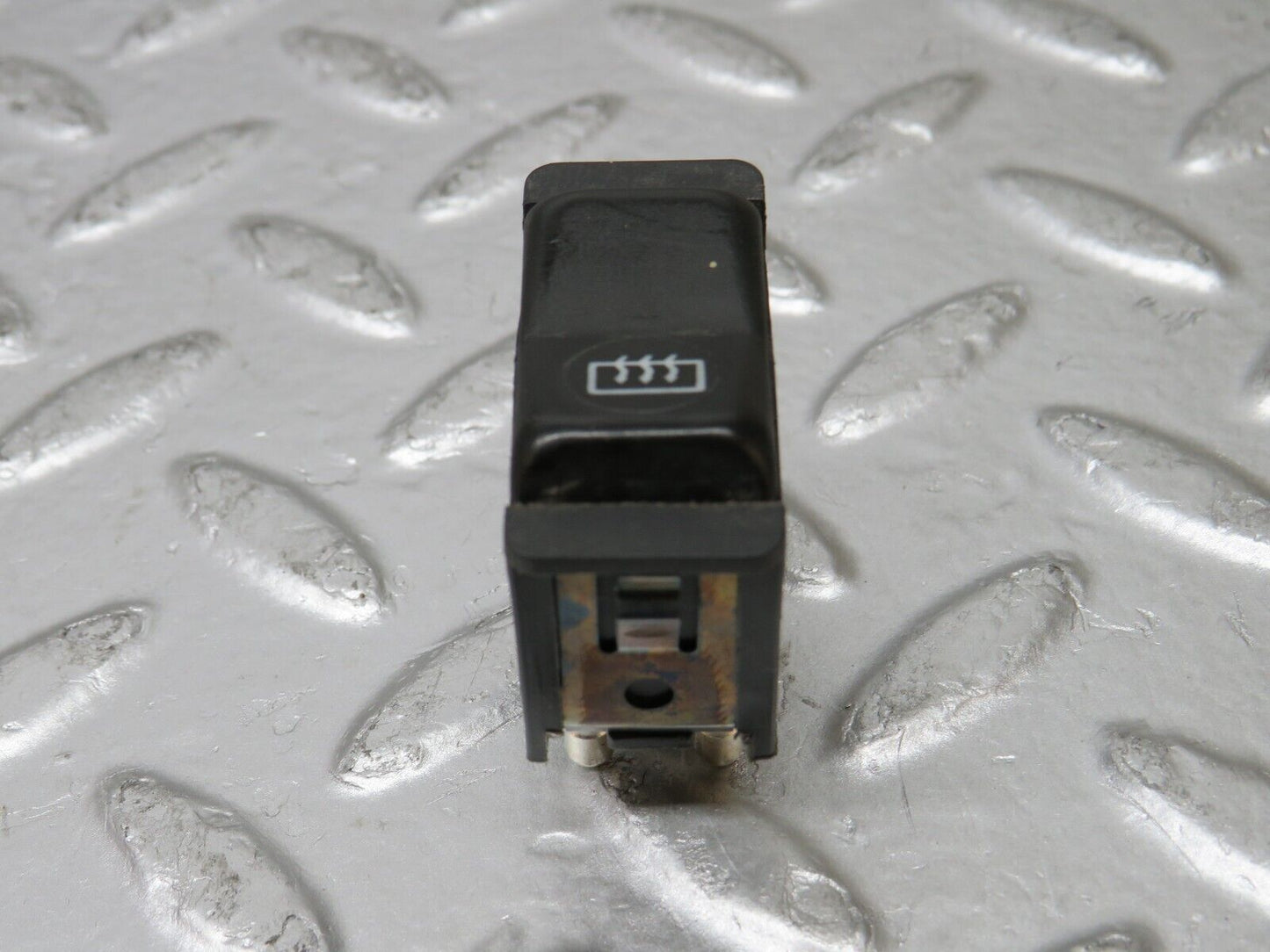 29717 Mercedes-Benz W123 230E Rear Windscreen Defroster Switch 0008206110